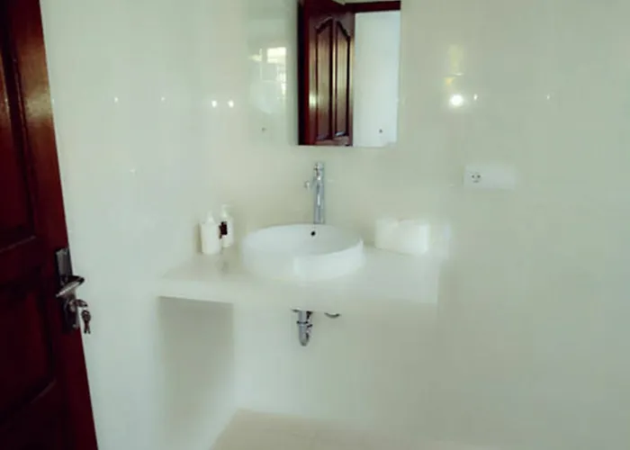 Maison d'hôtes Bingin Family 4*